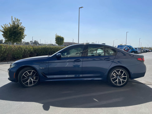 Used 2022 BMW 530e w/ M Sport Package image 3