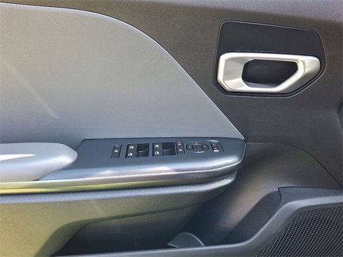 Certified 2025 Kia K4 LX image 12