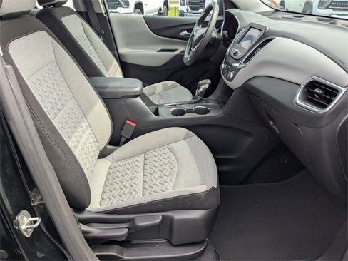 Used 2023 Chevrolet Equinox LS image 36