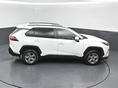 Used 2022 Toyota RAV4 XLE image 16