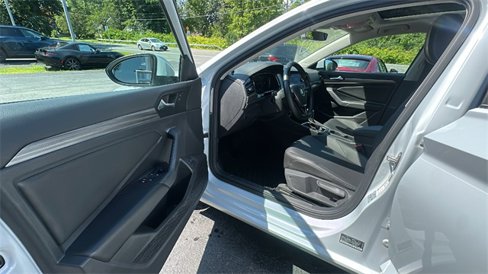 Used 2019 Volkswagen Jetta SEL image 27
