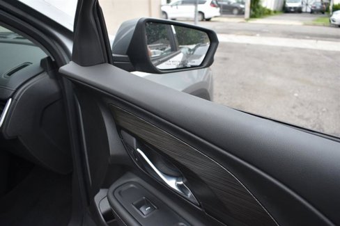 Used 2024 GMC Terrain SLT image 21