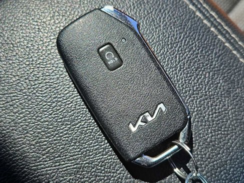 Used 2022 Kia Niro EX image 34