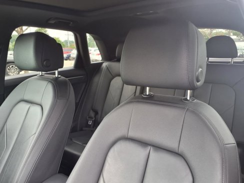 Used 2022 Audi Q3 2.0T Premium w/ Convenience Package image 15