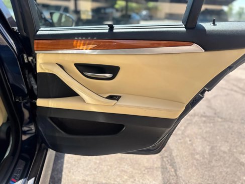 Used 2013 BMW M5 image 19