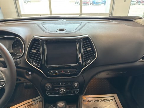 Used 2021 Jeep Cherokee Limited w/ Elite Package image 22