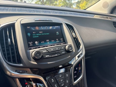 Used 2016 Buick LaCrosse Sport Touring image 20