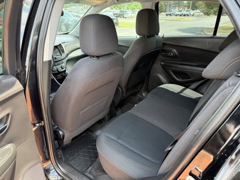Used 2018 Chevrolet Trax LS image 13