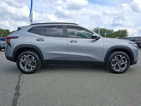 Certified 2024 Chevrolet Trax LT w/ Driver Confidence Package image 6