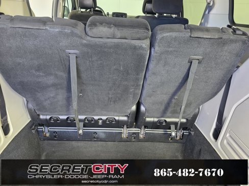 Used 2013 Dodge Grand Caravan SE image 28