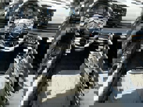 New 2025 Hyundai Elantra Sport image 11