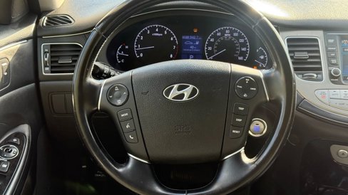 Used 2014 Hyundai Genesis 3.8 w/ Premium Package 02 image 13
