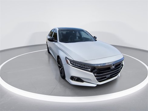 Used 2022 Honda Accord Sport image 2
