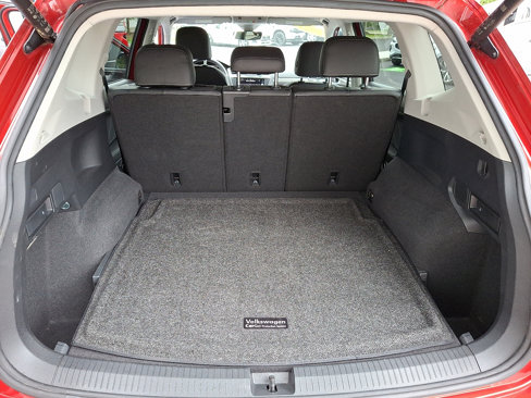 Used 2022 Volkswagen Tiguan SE image 28