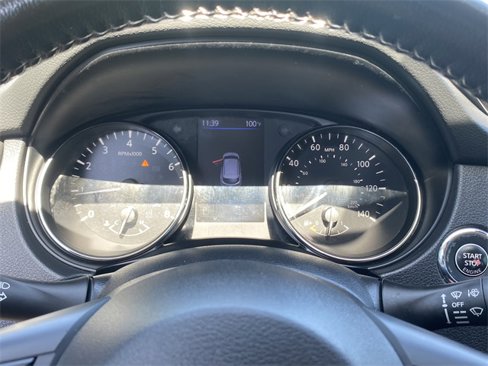 Used 2021 Nissan Rogue Sport SV image 25