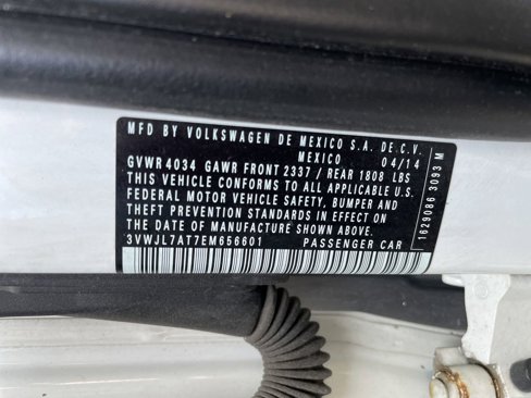 Used 2014 Volkswagen Beetle TDI image 30