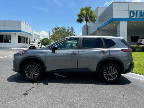 Used 2023 Nissan Rogue S image 9