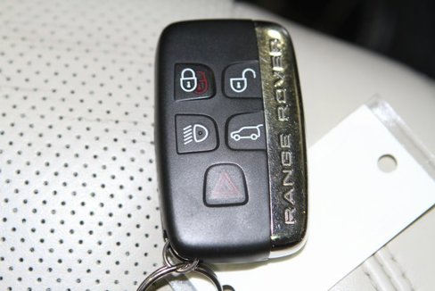 Used 2016 Land Rover Range Rover Supercharged image 27