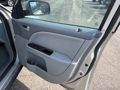 Used 2007 Mercury Montego Premier image 18