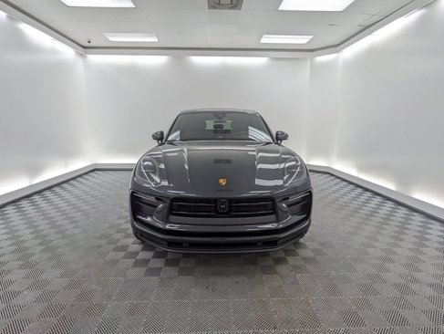 New 2026 Porsche Macan image 7