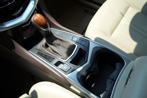 Used 2015 Cadillac SRX Luxury w/ Driver Awareness Package image 40