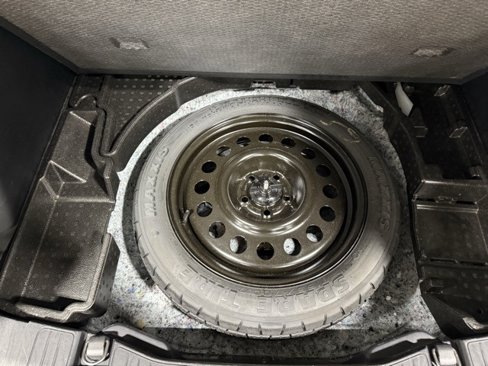 Used 2023 Ford Escape Platinum image 32