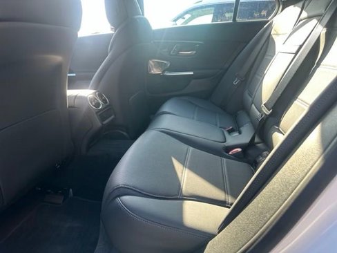 Used 2024 Mercedes-Benz C 300 4MATIC Sedan image 22