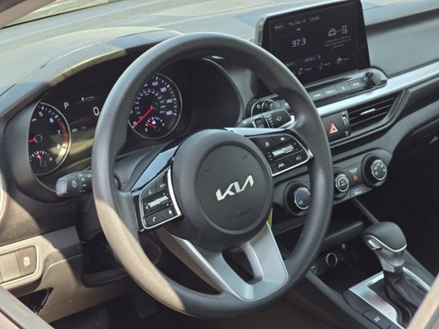 Used 2022 Kia Forte LXS image 16