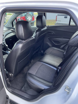 Used 2019 Chevrolet Trax LT w/ LT Convenience Package image 9