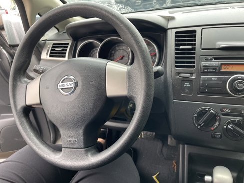 Used 2012 Nissan Versa 1.8 S image 10