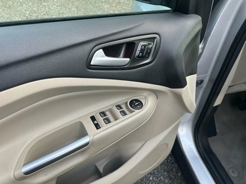 Used 2016 Ford Escape Titanium image 35