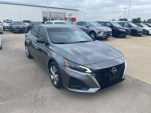 Used 2024 Nissan Altima 2.5 S image 8