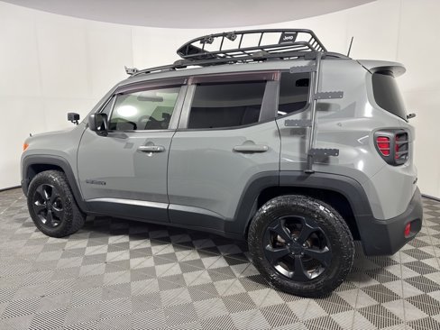 Used 2021 Jeep Renegade Sport image 4