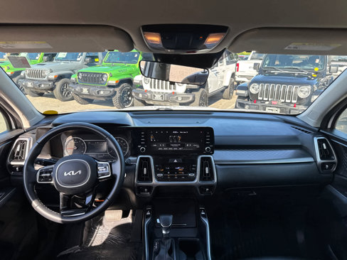 Used 2022 Kia Sorento S image 32