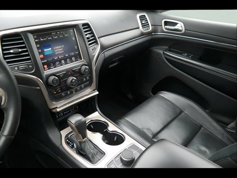 Used 2017 Jeep Grand Cherokee Limited w/ Luxury Group II image 22
