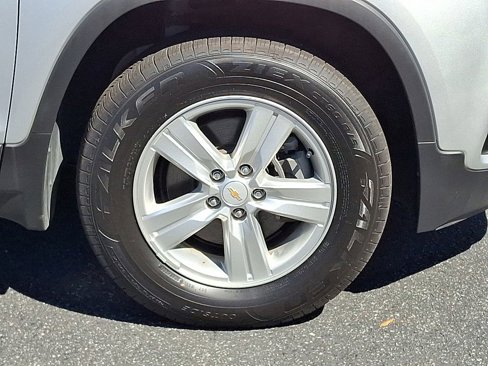 Used 2020 Chevrolet Trax LS w/ Tint and Cruise Package image 27