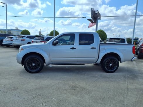 Used 2015 Nissan Frontier SV image 22