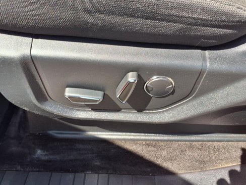 Used 2017 Ford F150 XLT image 14