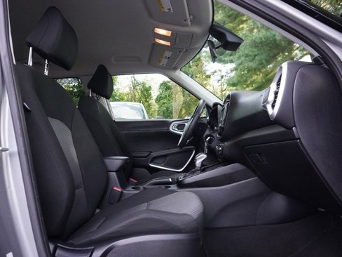Used 2022 Kia Soul LX w/ Technology Package image 30