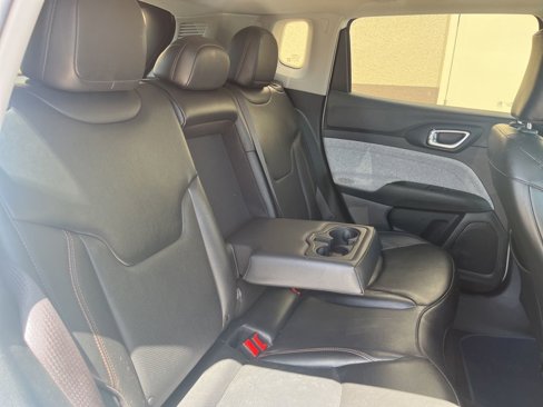 Used 2022 Jeep Compass Latitude image 19