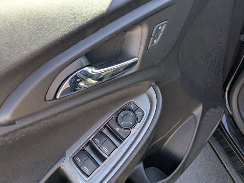 Used 2020 Chevrolet Malibu LS image 13
