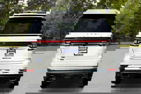 New 2025 Lincoln Aviator Reserve w/ Equipment Group 201A image 4