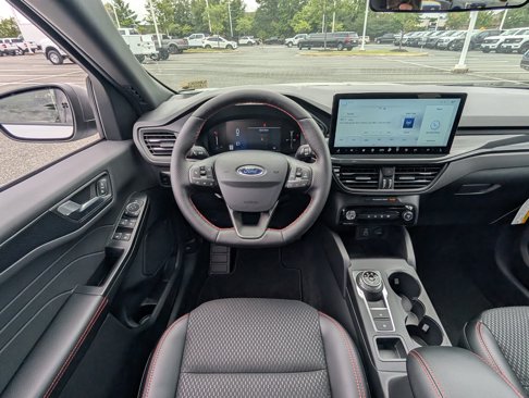 New 2025 Ford Escape ST-Line w/ Tech Pack #1 image 14