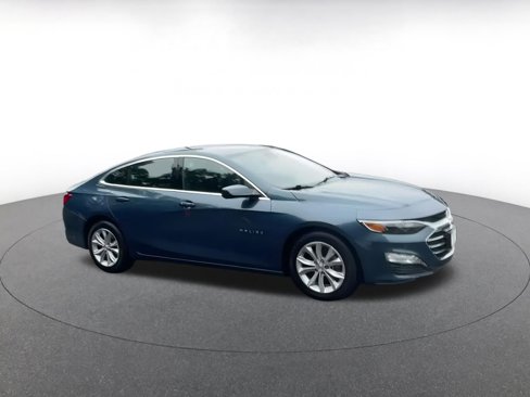 Used 2024 Chevrolet Malibu LT image 2
