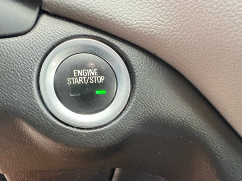 Used 2018 Chevrolet Equinox LS image 28