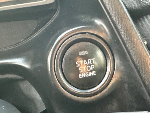 Used 2019 Toyota Yaris LE image 30