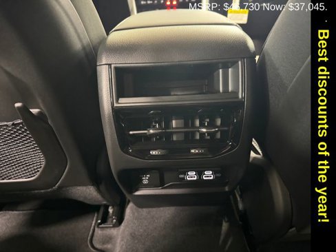 New 2025 Jeep Grand Cherokee Altitude image 19