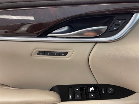 Used 2015 Cadillac XTS Premium image 26