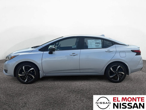 New 2025 Nissan Versa SR image 2