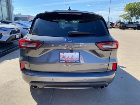 Used 2023 Ford Escape ST-Line w/ Tech Pack #1 image 3